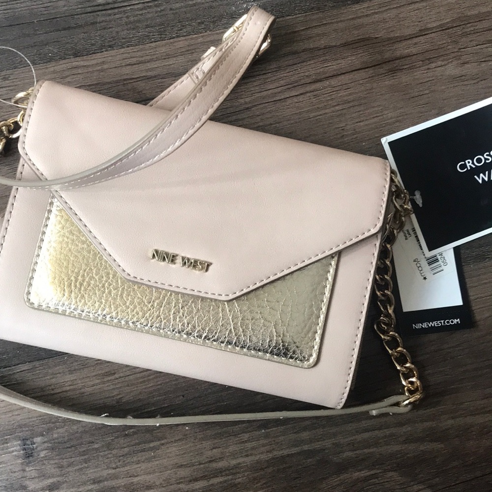 Nine West crossbody wallet